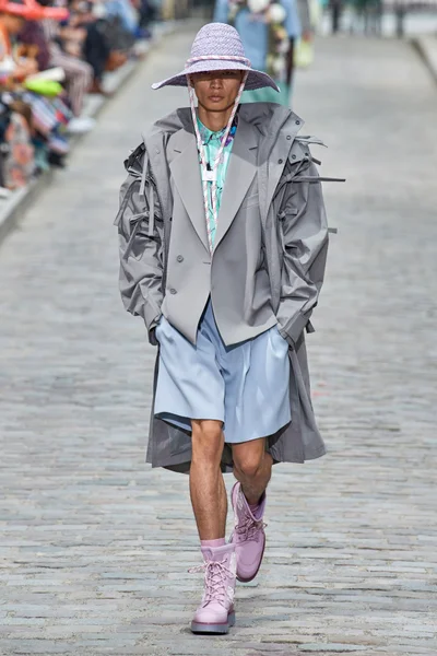 Look 6